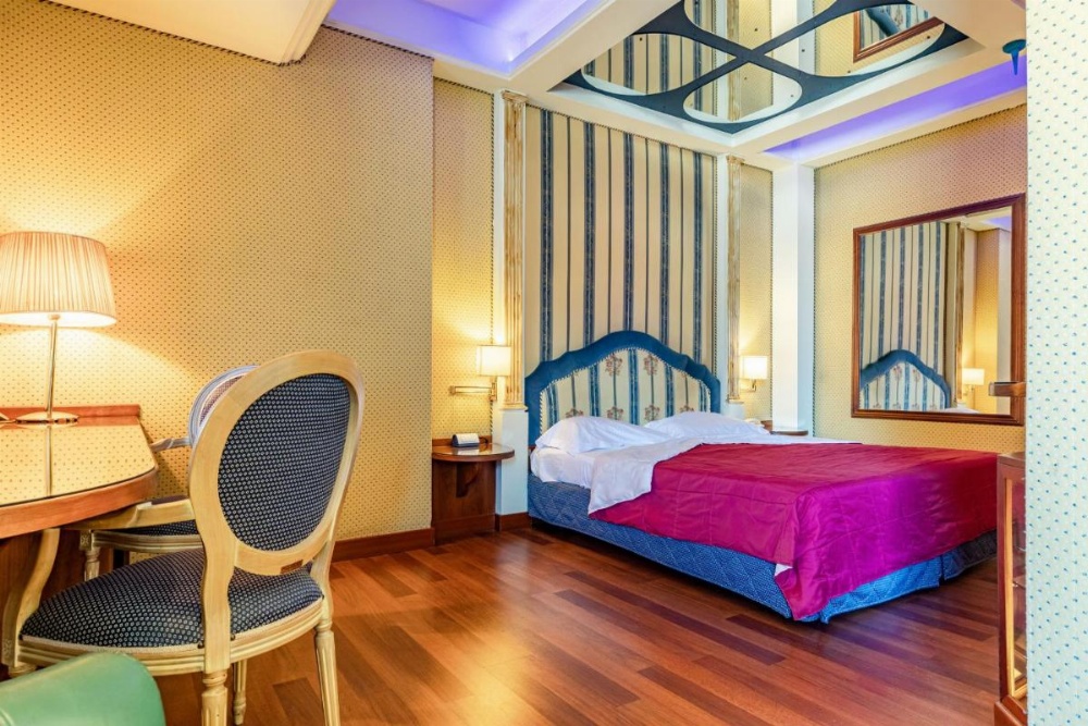 Room image 4